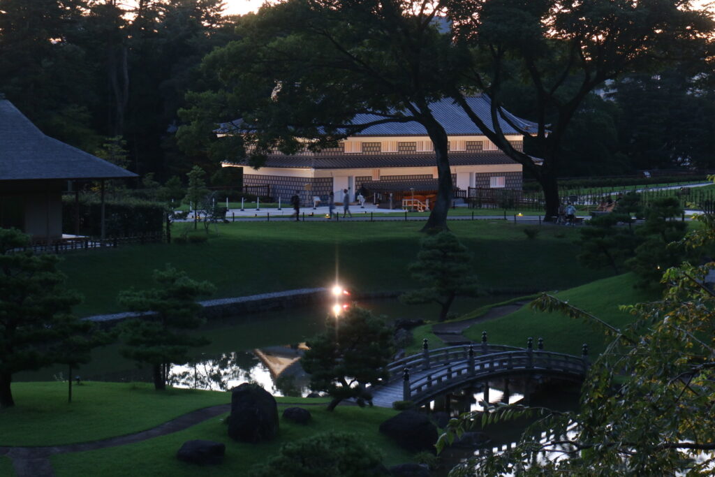 玉泉院丸庭園と鼠多門