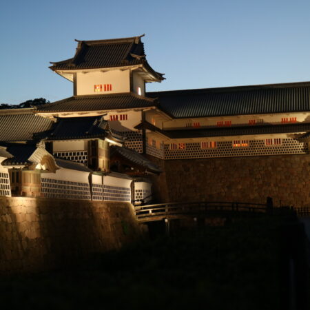 金沢城公園ライトアップ